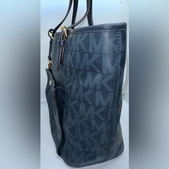 Michael Kors Jet Set Signature Large Tote, Baltic Blue. - Picture 8 of 8